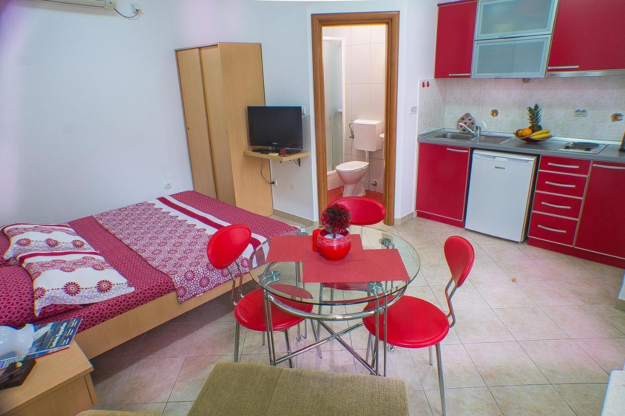 Dmm Apartments Тиват Экстерьер фото