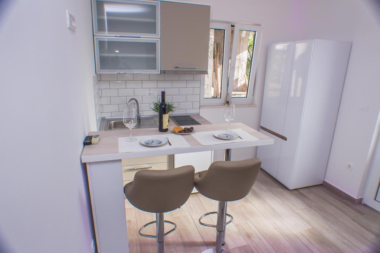 Dmm Apartments Тиват Экстерьер фото