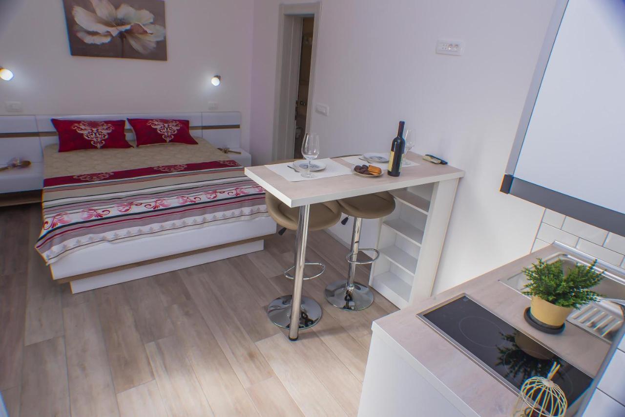 Dmm Apartments Тиват Экстерьер фото