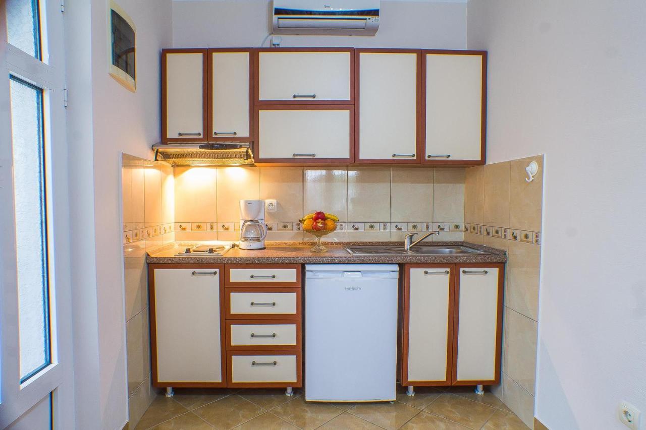 Dmm Apartments Тиват Экстерьер фото
