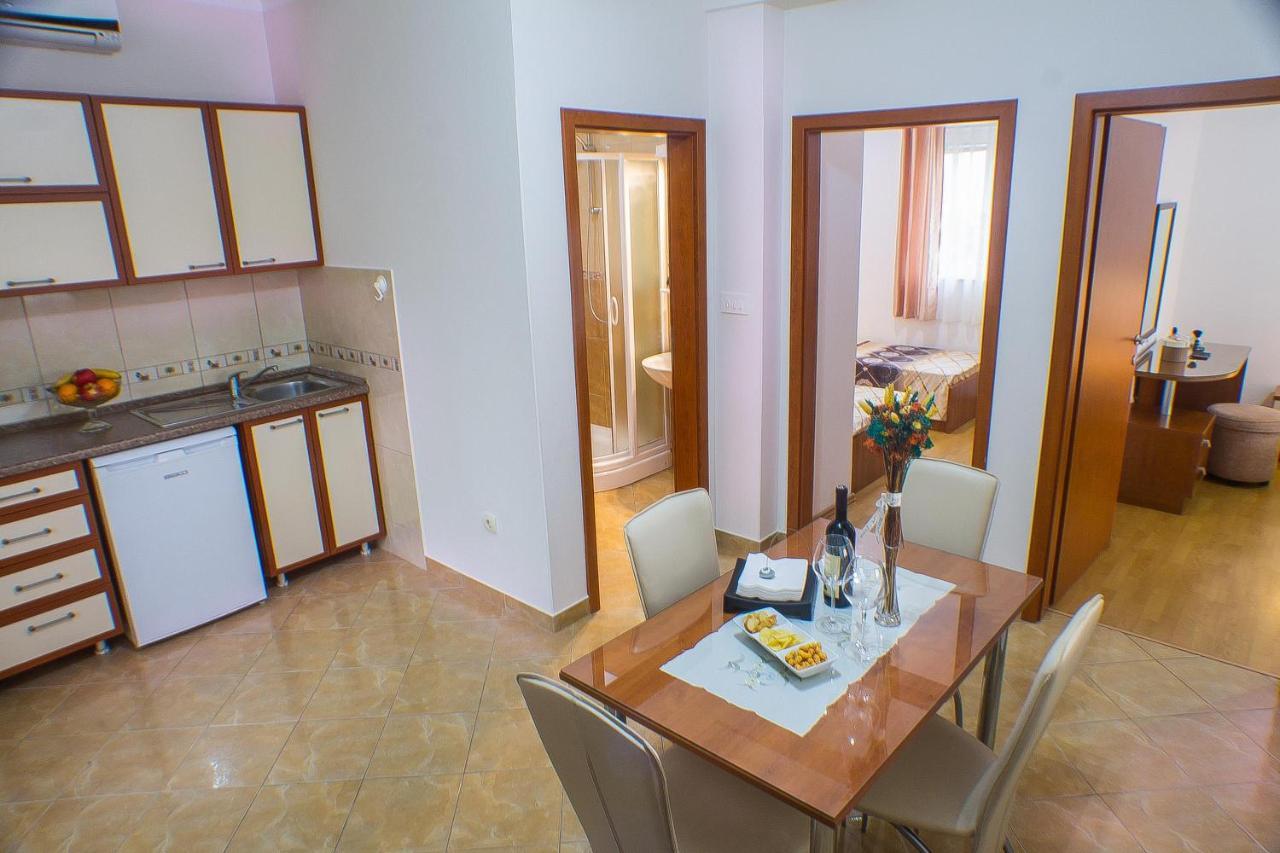 Dmm Apartments Тиват Экстерьер фото