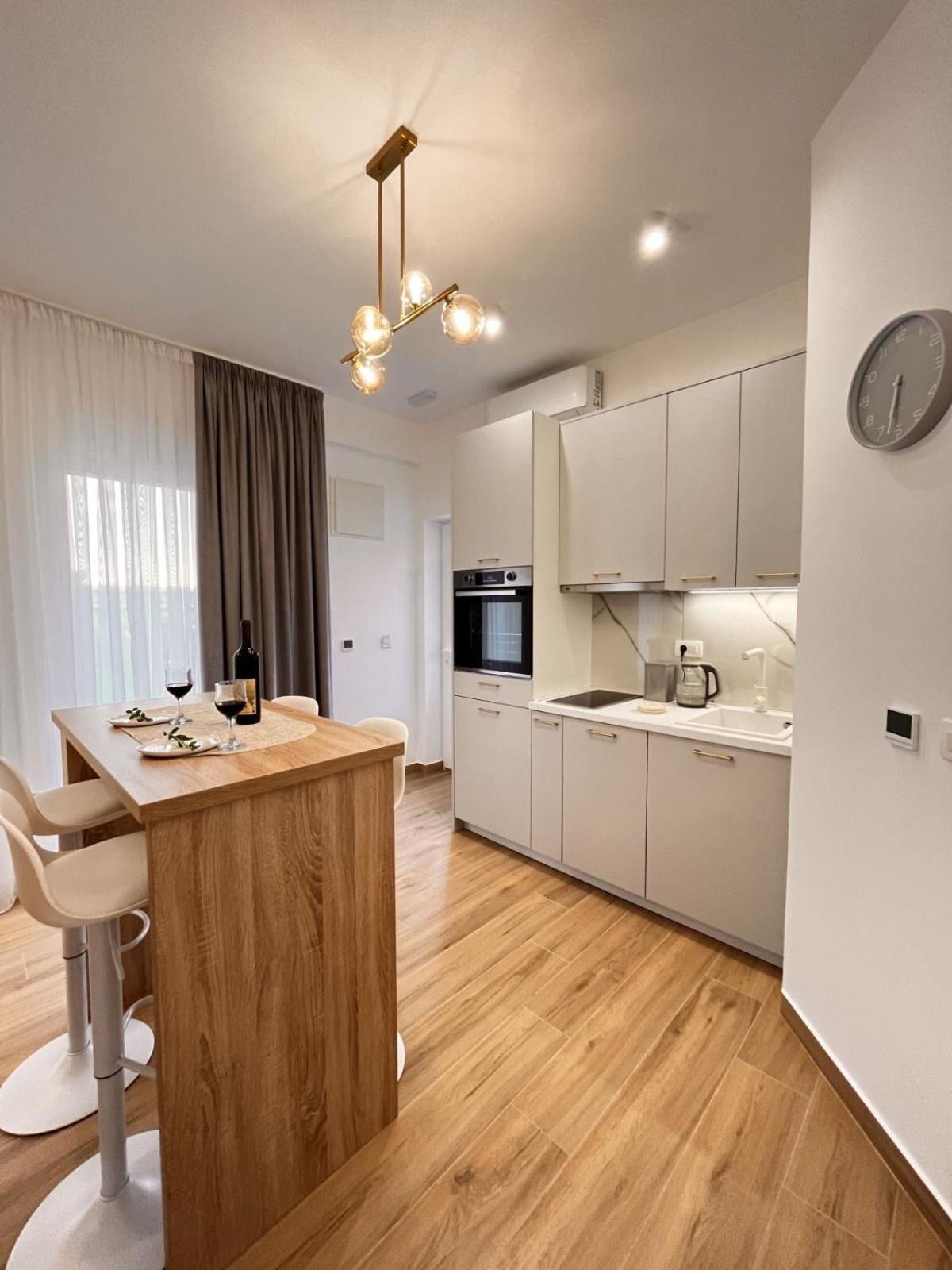 Dmm Apartments Тиват Экстерьер фото