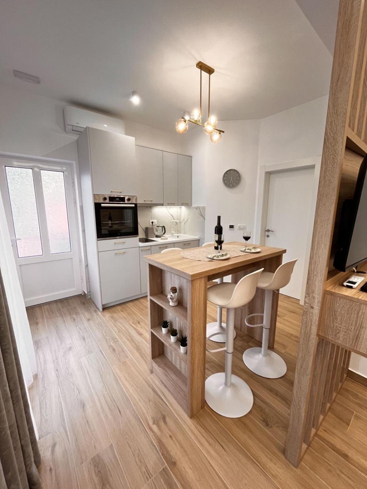 Dmm Apartments Тиват Экстерьер фото